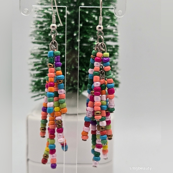 ✨2/$10✨ Handmade Multicolor Seed Bead Tassel Earrings Boho NWOT - Picture 5 of 6